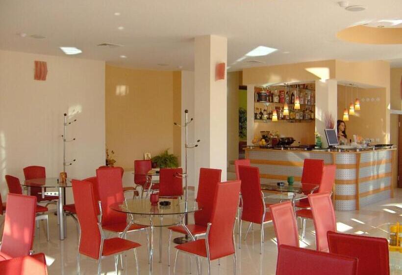 בית מלון כפרי Varvara