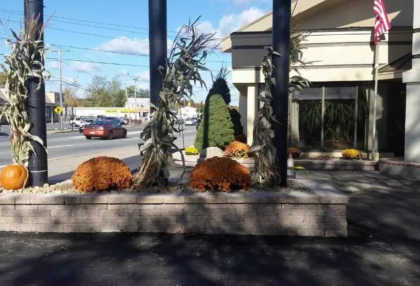 モーテル Attleboro Motor Inn