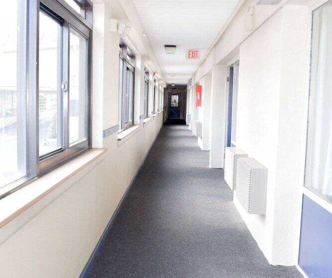 모텔 Attleboro Motor Inn