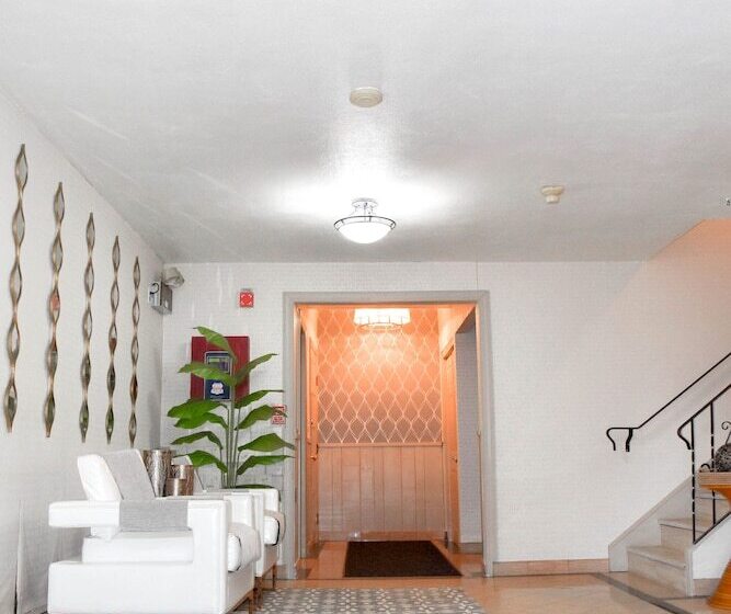 모텔 Attleboro Motor Inn