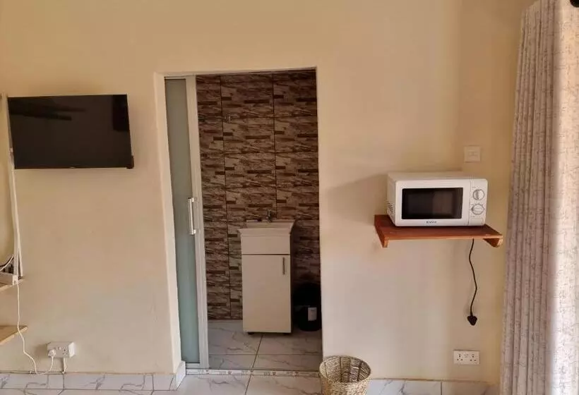 تختخواب و صبحانه Gono Compound