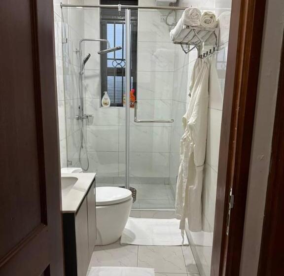 تختخواب و صبحانه Travel Hive