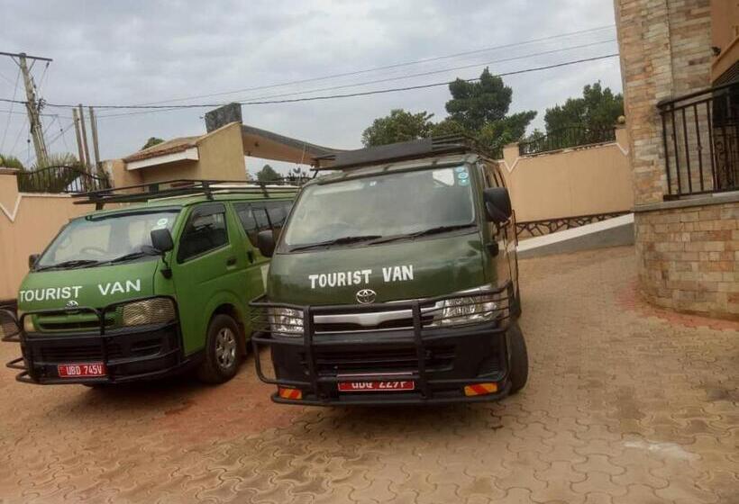 تختخواب و صبحانه Travel Hive