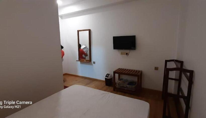 Отель Golden Eco Resort