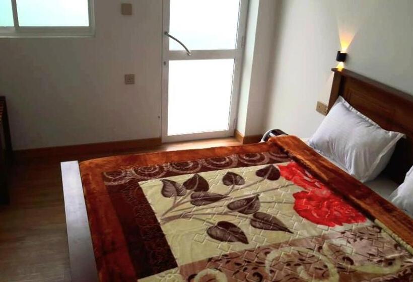 Отель Golden Eco Resort