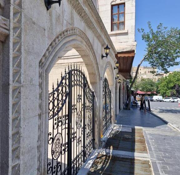 هتل Mustafa Bey Konağı