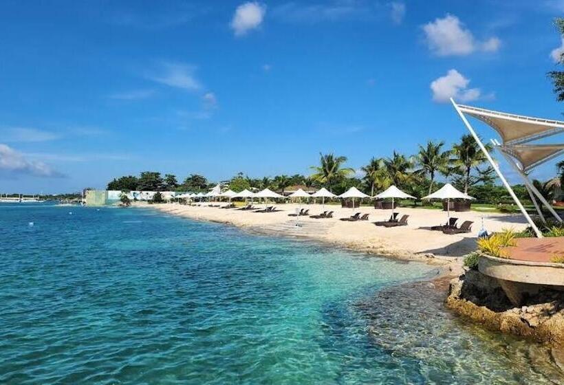 Hotel Nustar Resort & Casino