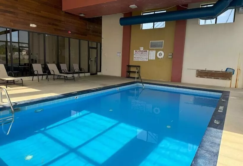 Motelli Sycamore Suites