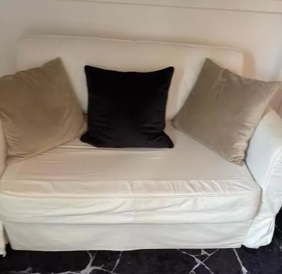 ペンション Happy Days Relaxing Room With Smart Solutions Shared Apartment With One Other Bedroom