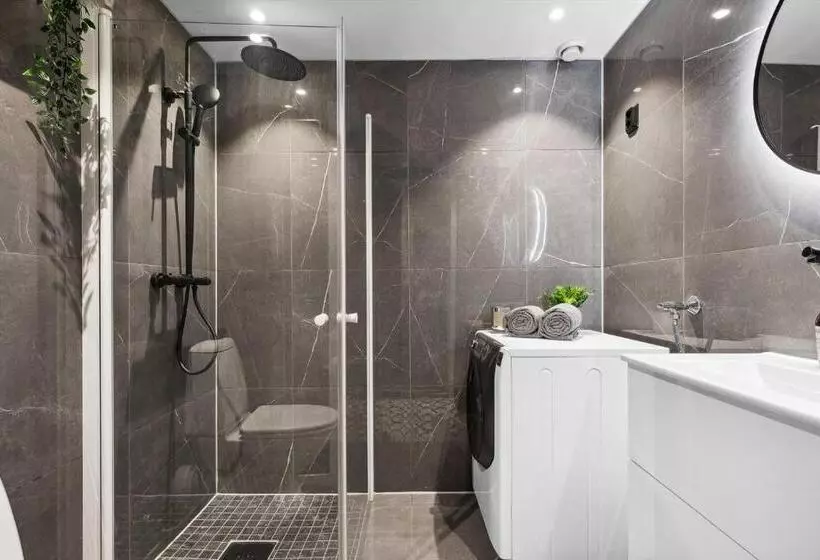 ペンション Happy Days Relaxing Room With Smart Solutions Shared Apartment With One Other Bedroom