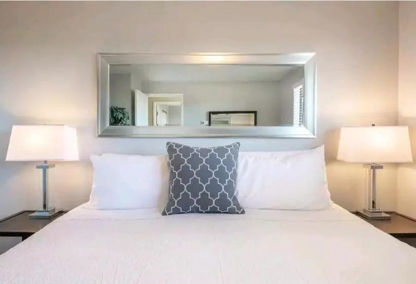 206 Megan S Condo