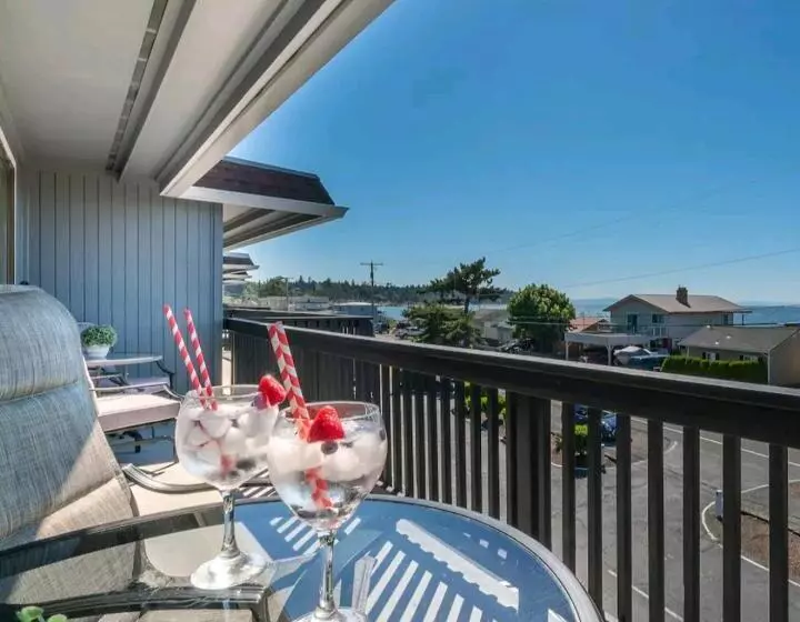206 Megan S Condo