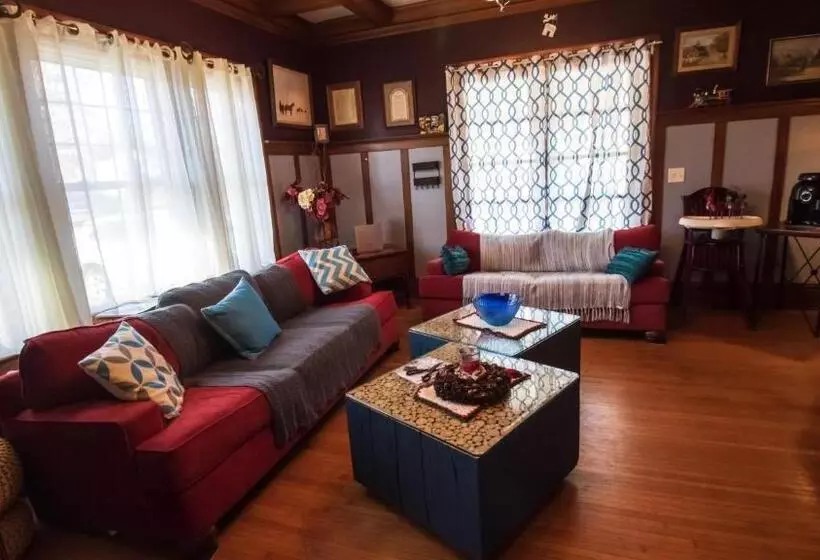 ユースホステル Home In The Heart Of The Finger Lakes