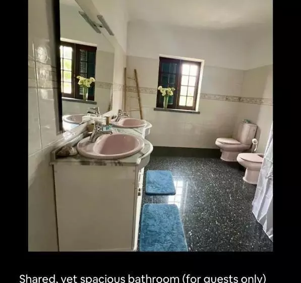 Aamiaismajoitus (B&B) Brisa Bright Retreat Near The Beach!