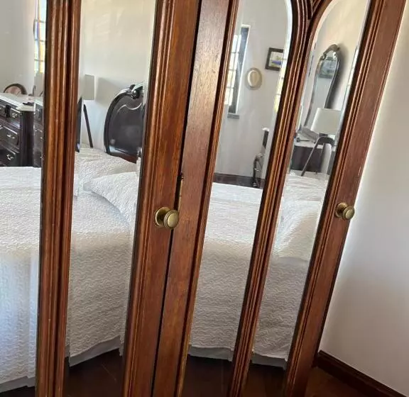 Aamiaismajoitus (B&B) Brisa Bright Retreat Near The Beach!