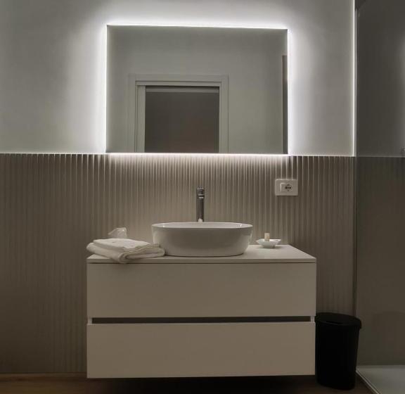 تختخواب و صبحانه Faber Home