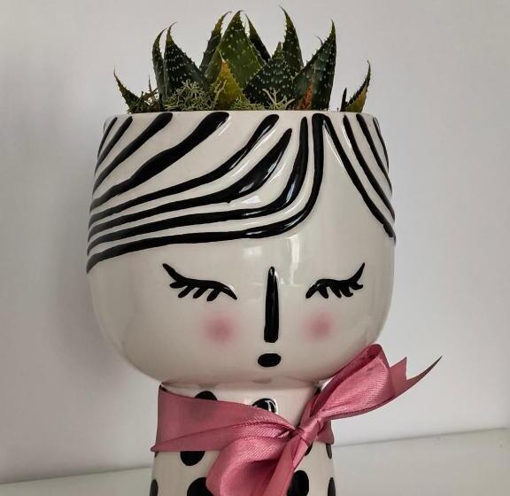 تختخواب و صبحانه Faber Home