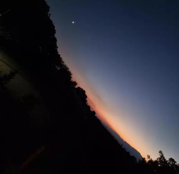 Aamiaismajoitus (B&B) Guar Country Resort