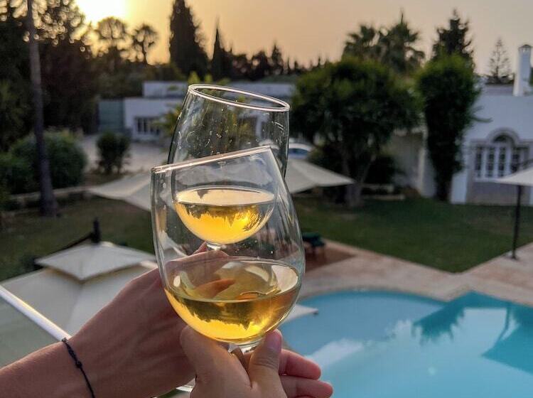 Bed & Breakfast Nawara Residence