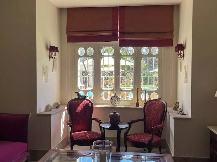 تختخواب و صبحانه Nawara Residence