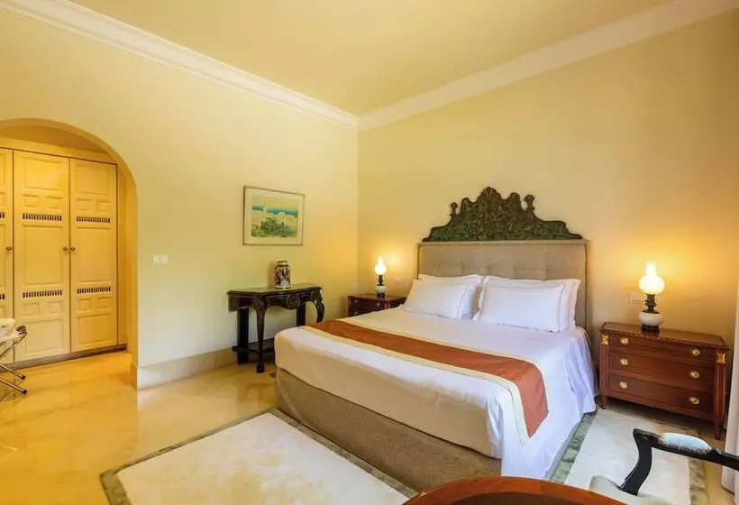 تختخواب و صبحانه Nawara Residence