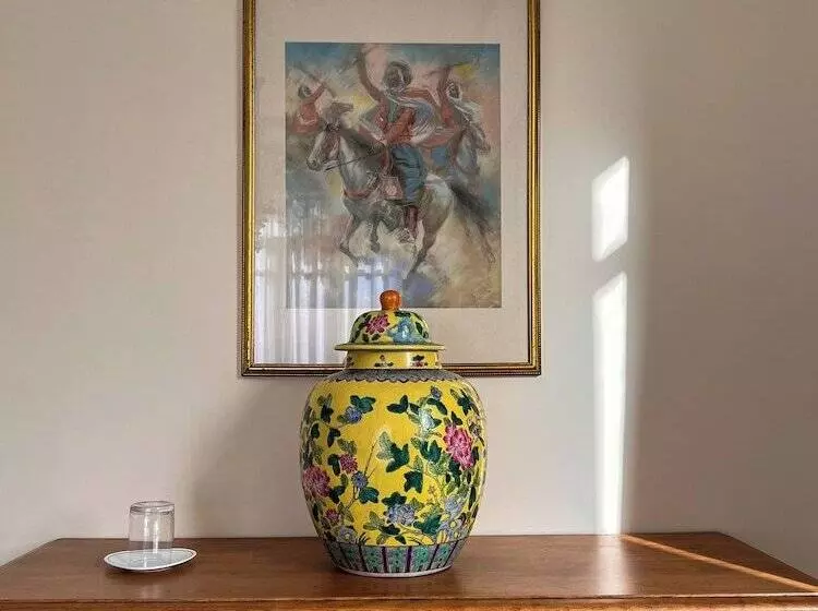 تختخواب و صبحانه Nawara Residence