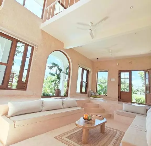 Aamiaismajoitus (B&B) Tuscan Breeze, Nandi Hills