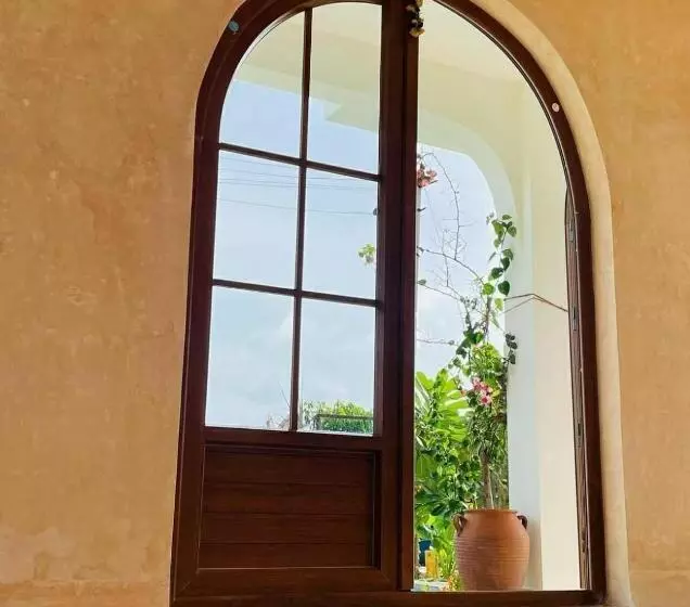 Aamiaismajoitus (B&B) Tuscan Breeze, Nandi Hills