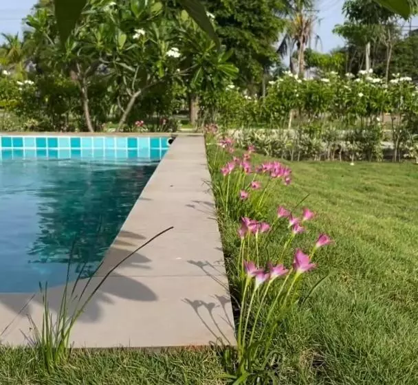 Aamiaismajoitus (B&B) Tuscan Breeze, Nandi Hills