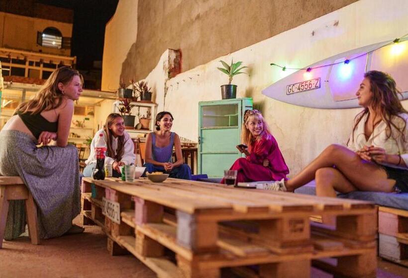 Doña Rose Surf Hostel