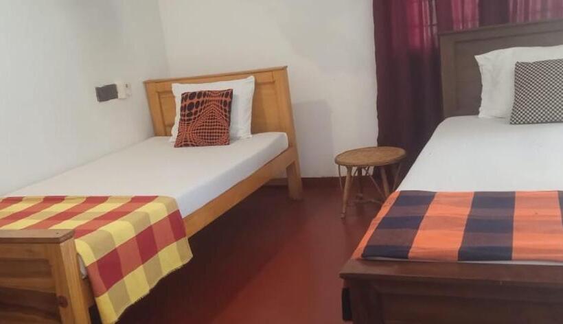 בית מלון כפרי Kudawewa Rest