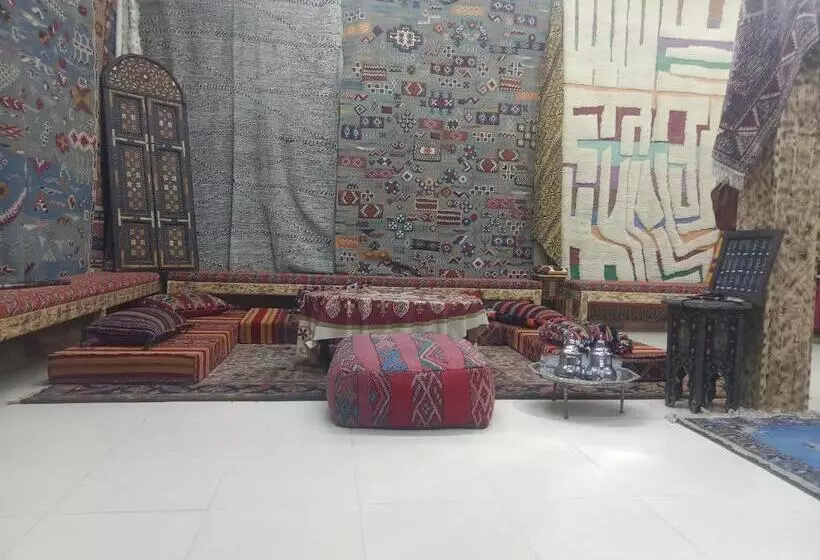 Hotelli Palace Ajnanee Alkadi