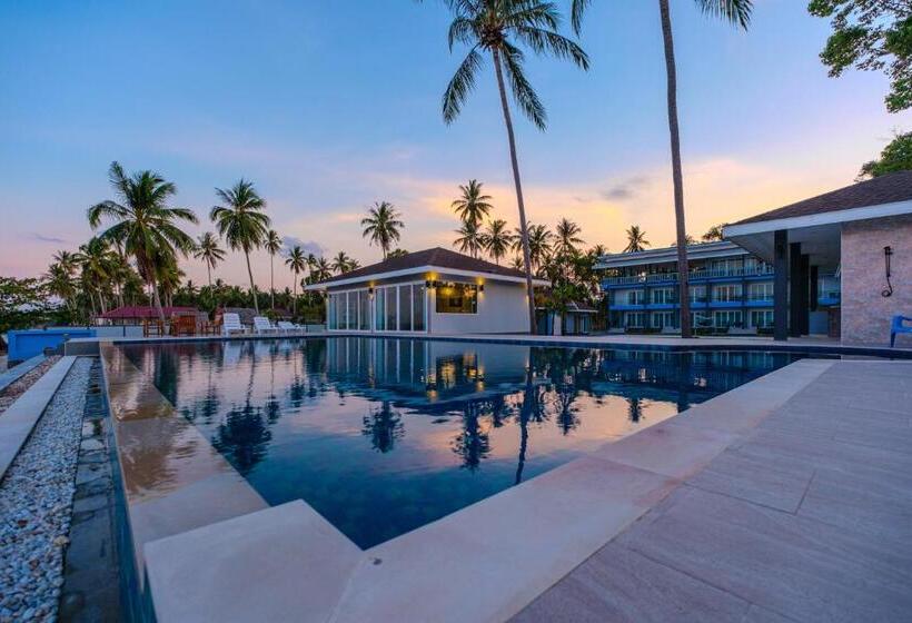 Hotel Reboot Retreat