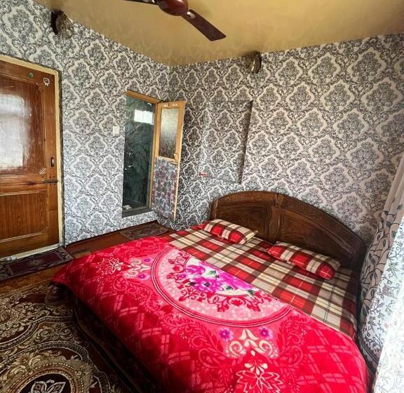 هتل Shahin Heritage And Homestays