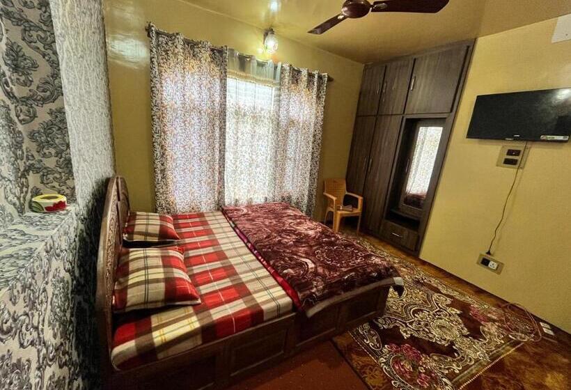 هتل Shahin Heritage And Homestays