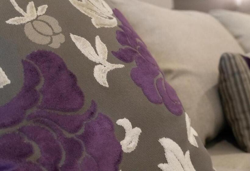 Infinity Suites Habitación Triple 105