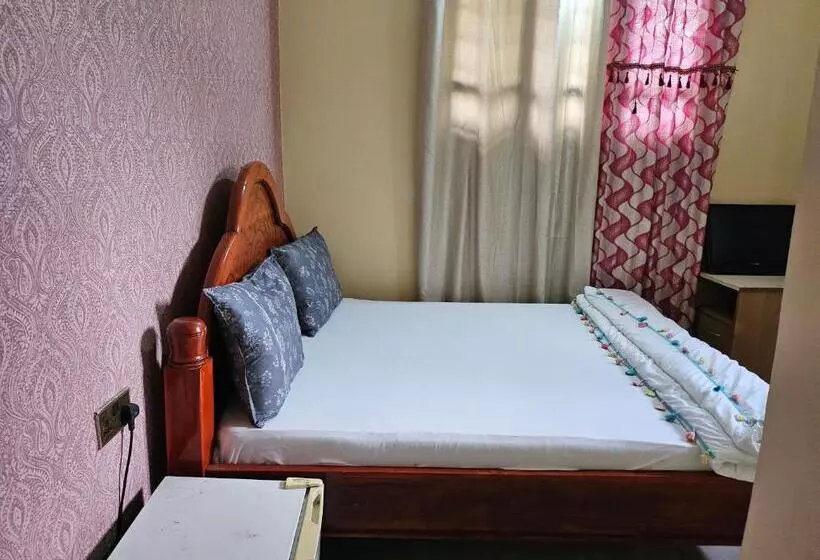 Pension Asante Hostel