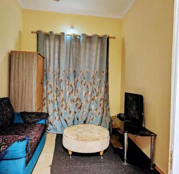 Pension Asante Hostel