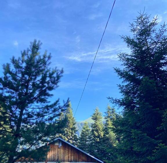 پانسیون Family Inn Glola