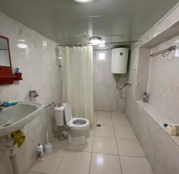 پانسیون Family Inn Glola