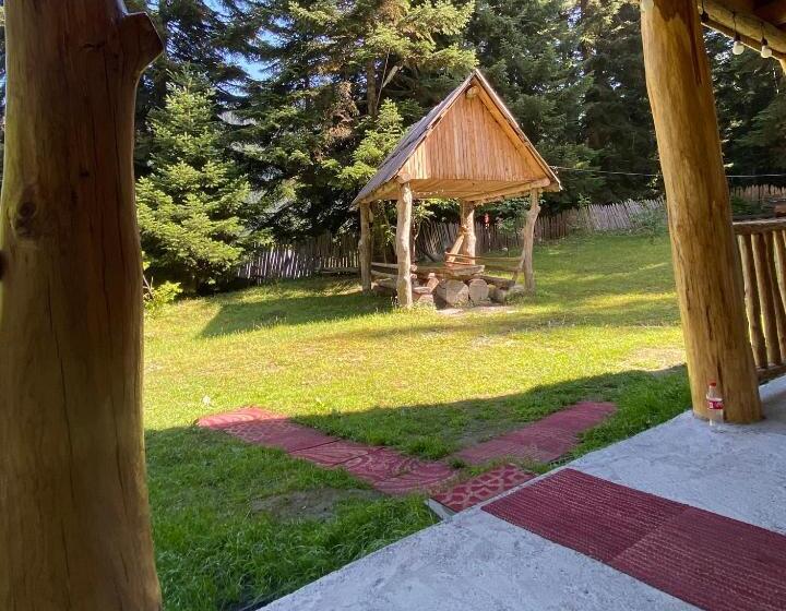 پانسیون Family Inn Glola