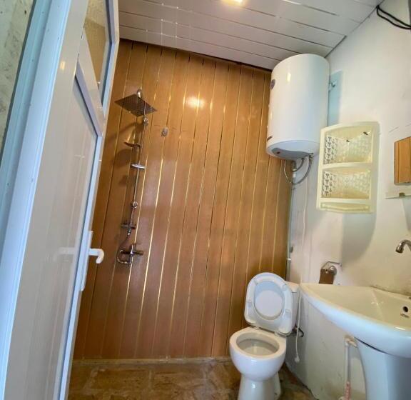 پانسیون Family Inn Glola