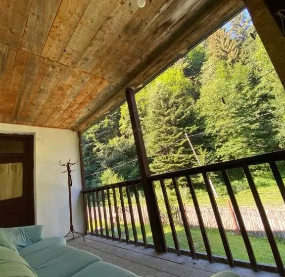 پانسیون Family Inn Glola