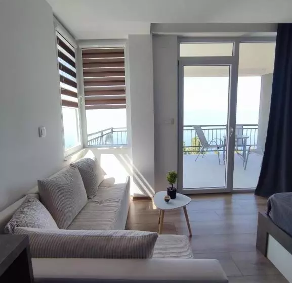 پانسیون Guest House Nakjoski