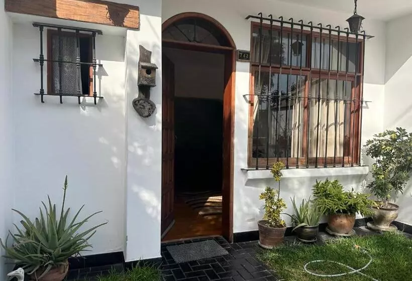 ペンション Habitacion Simple Huaca Pucllana