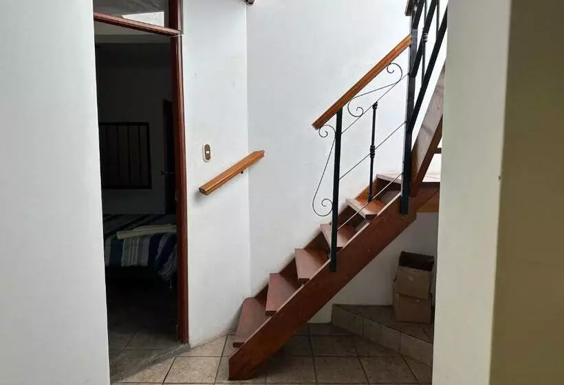 ペンション Habitacion Simple Huaca Pucllana