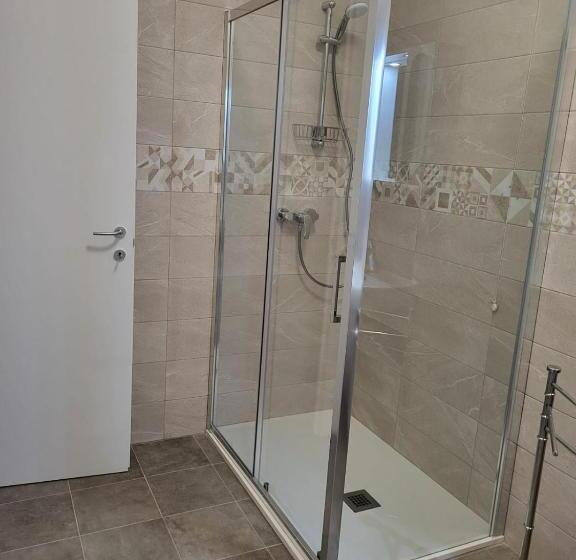 پانسیون P R A T O E O N D E