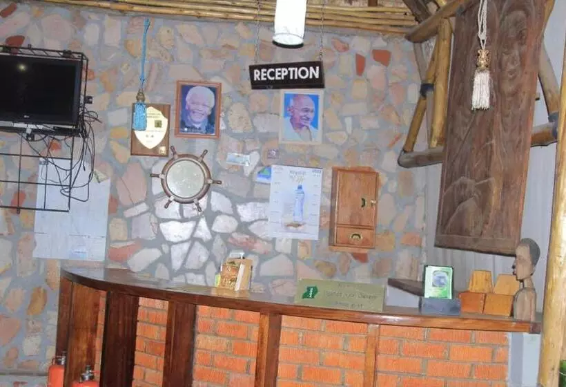 استراحتگاه Baboon Lodge Queen Elizabeth