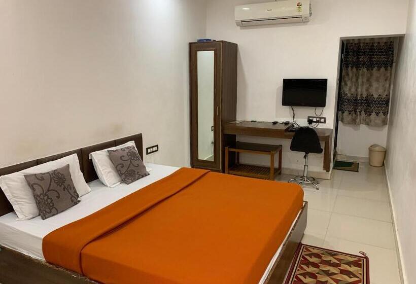 Shiv Hotel Bhuj