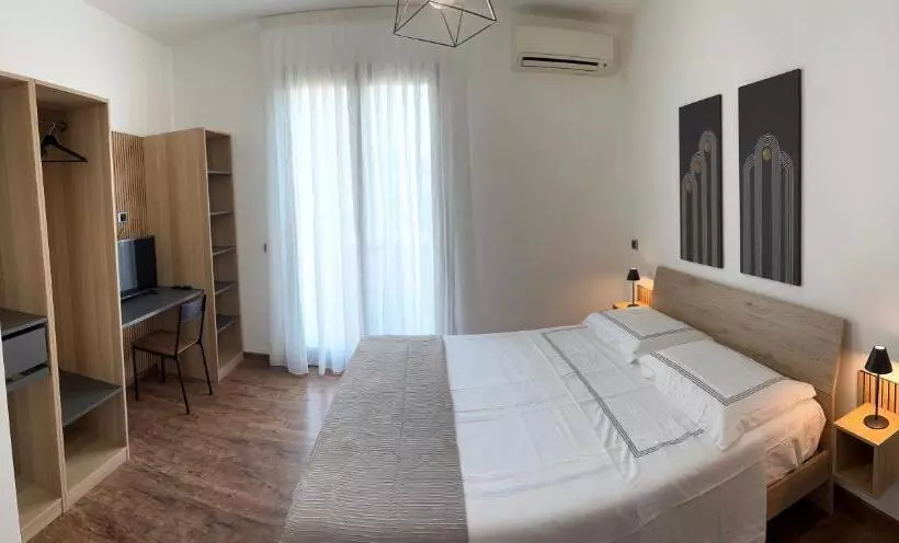 ベッドアンドブレックファースト All Ombra Della Magnolia